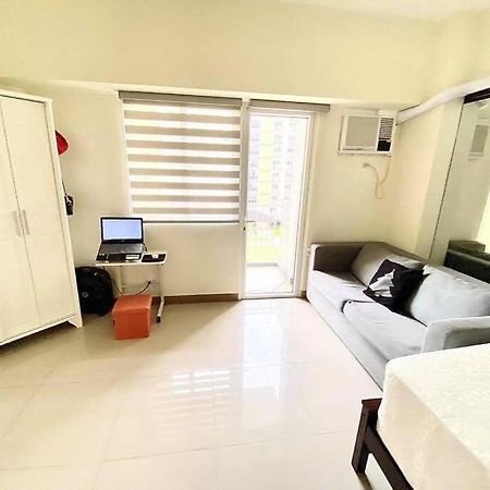 Paranaque City Field Residences المظهر الخارجي الصورة